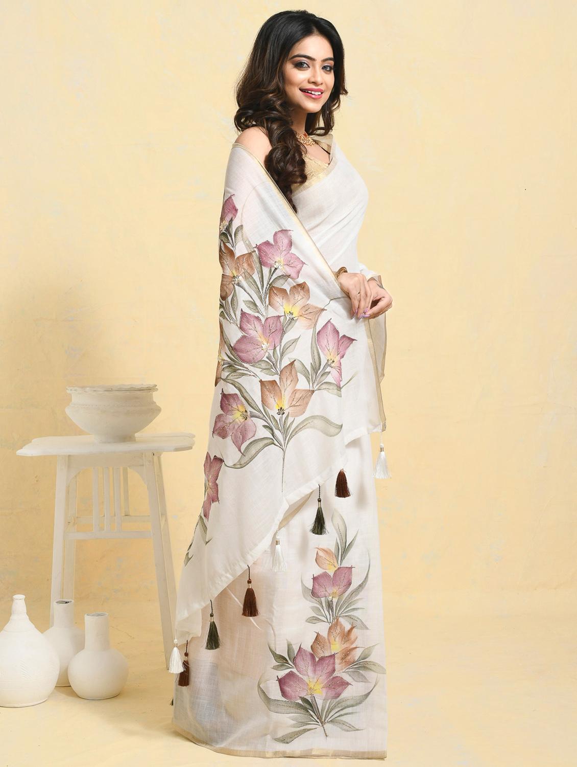 women printed casual wear saree with blouse - 21965593 - Standard Image - 2