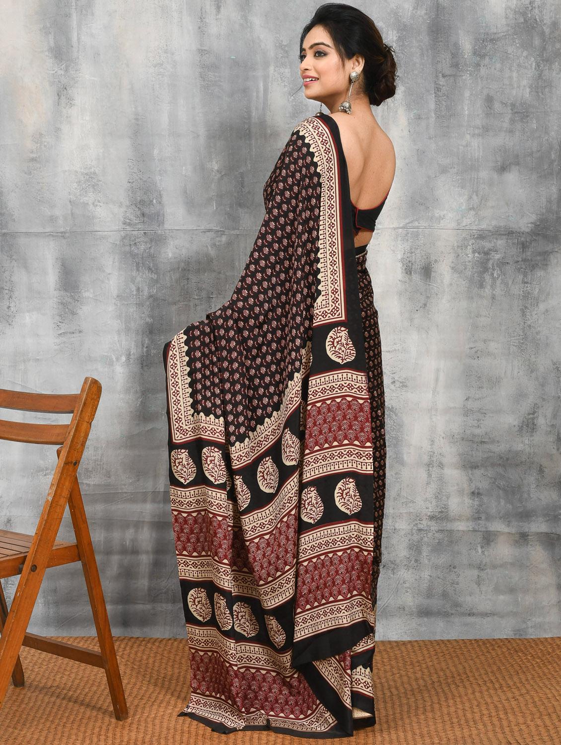 women printed casual wear saree with blouse - 21965613 - Standard Image - 2