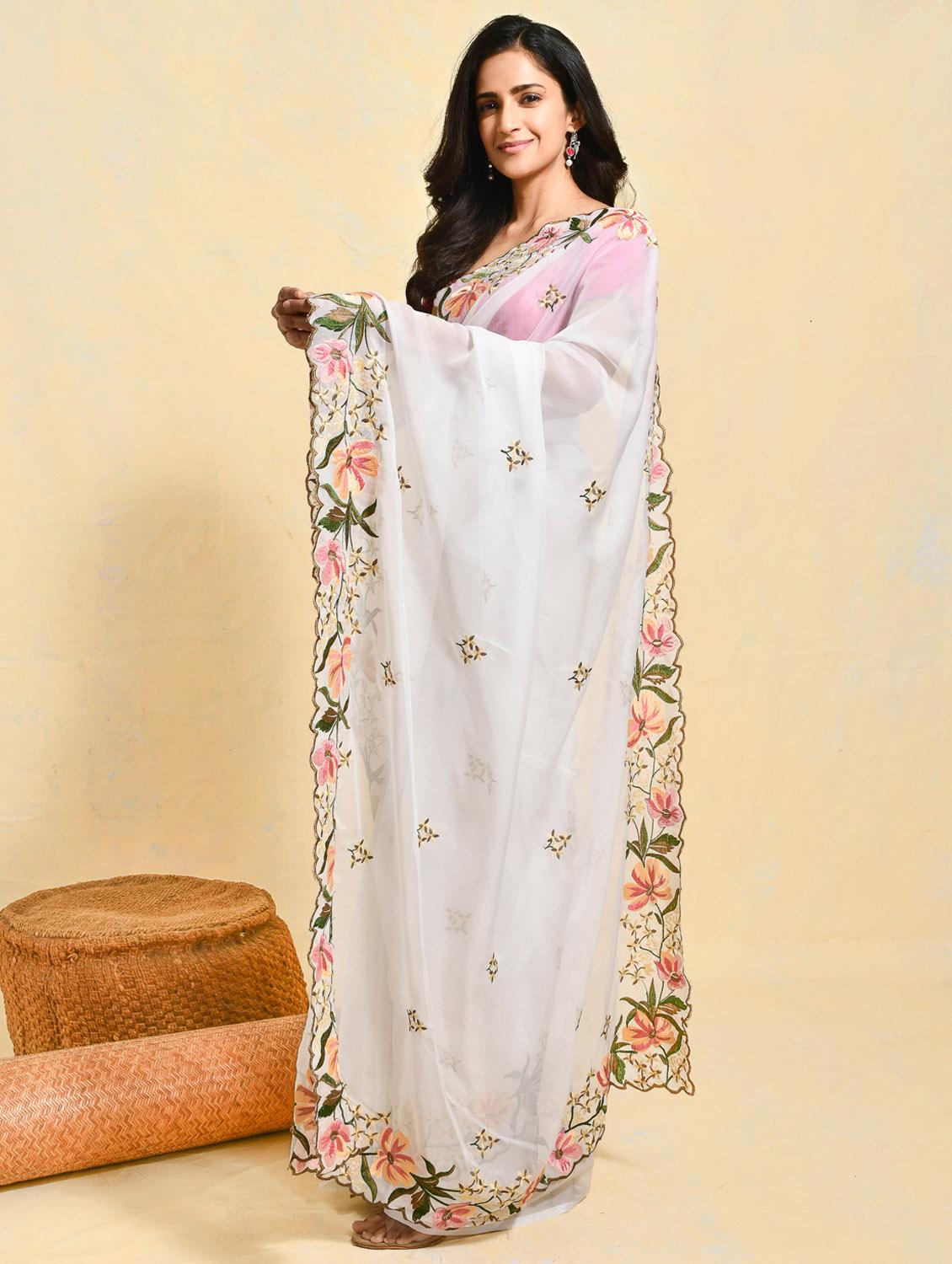 women floral embroidered bordered saree with blouse - 21965633 - Standard Image - 2