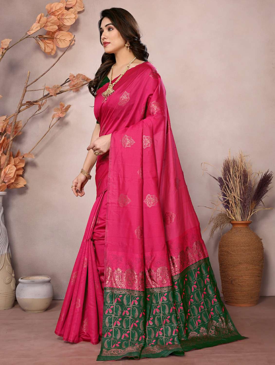 women self design banarasi saree with blouse - 21965869 -  Standard Image - 2