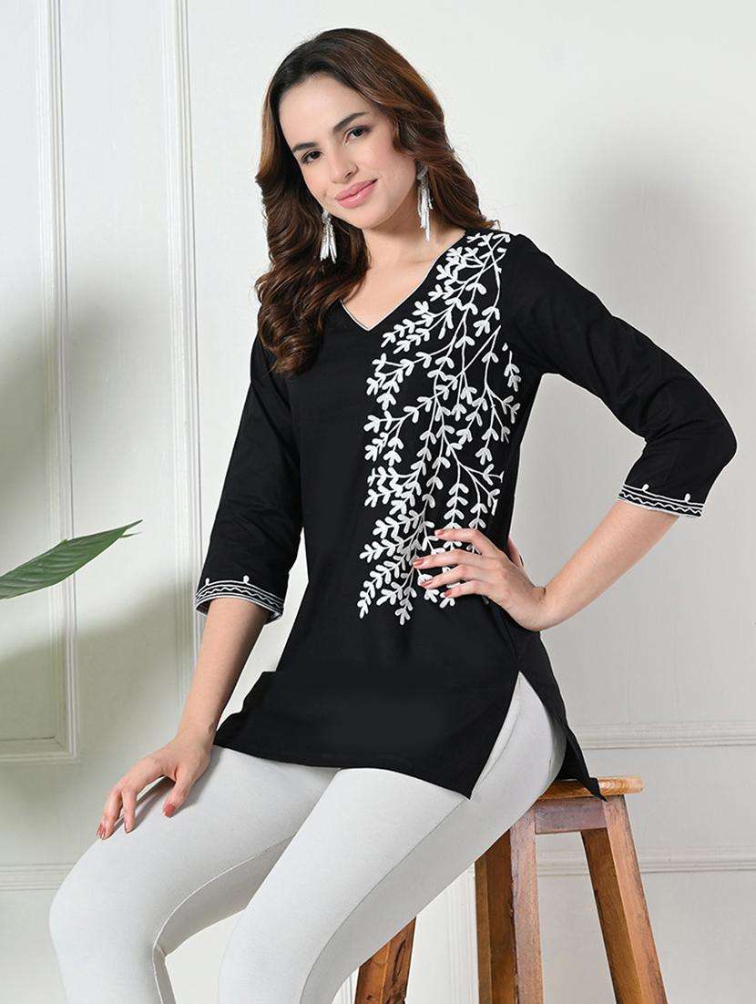 women embroidered three quarter sleeve straight kurta