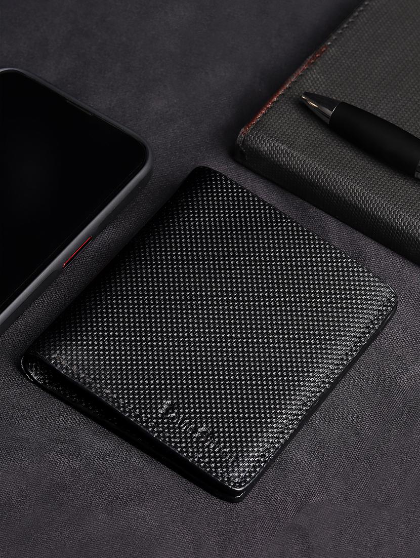 men's black textured leather bifold wallet - 21966113 - Zoom Image - 0