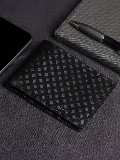 men black textured leather wallet - 21966115 - Standard Image - 0