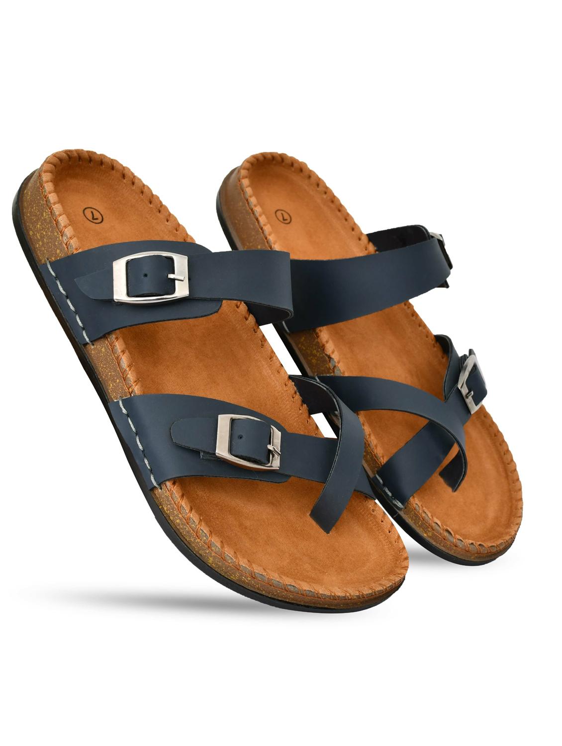 men solid toe separator sandal - 21966208 - Standard Image - 2