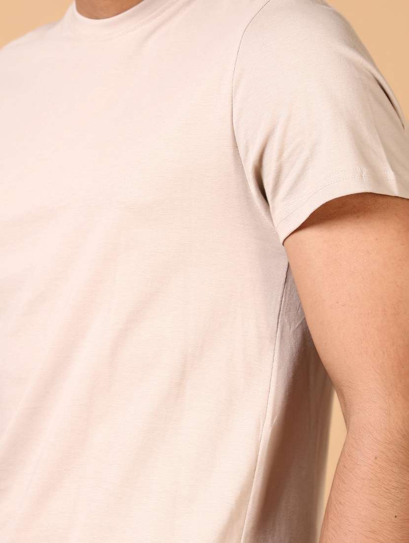 men solid round neck regular fit t-shirt - 21966555 - Standard Image - 2
