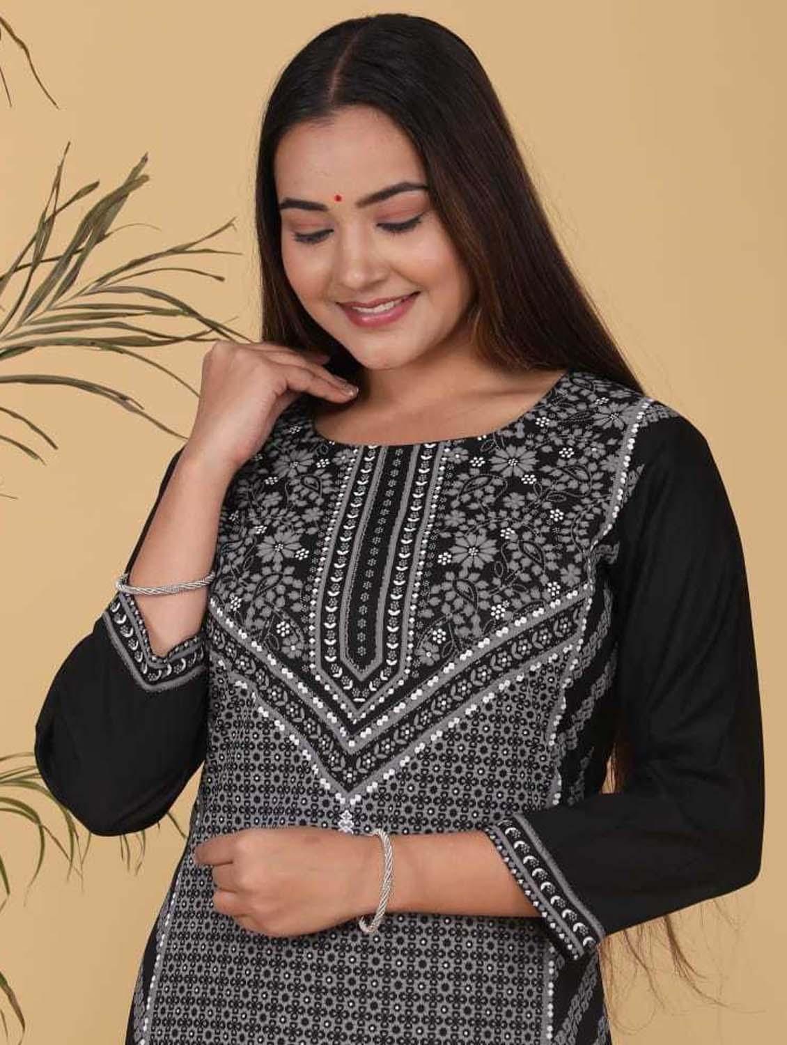 women three quarter sleeve straight kurta - 21966647 - Standard Image - 2