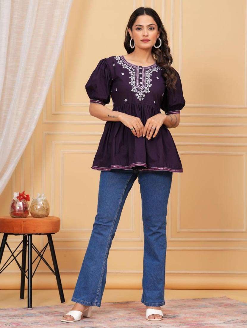 women embroidered puff sleeve ethnic top - 21966654 - Standard Image - 2