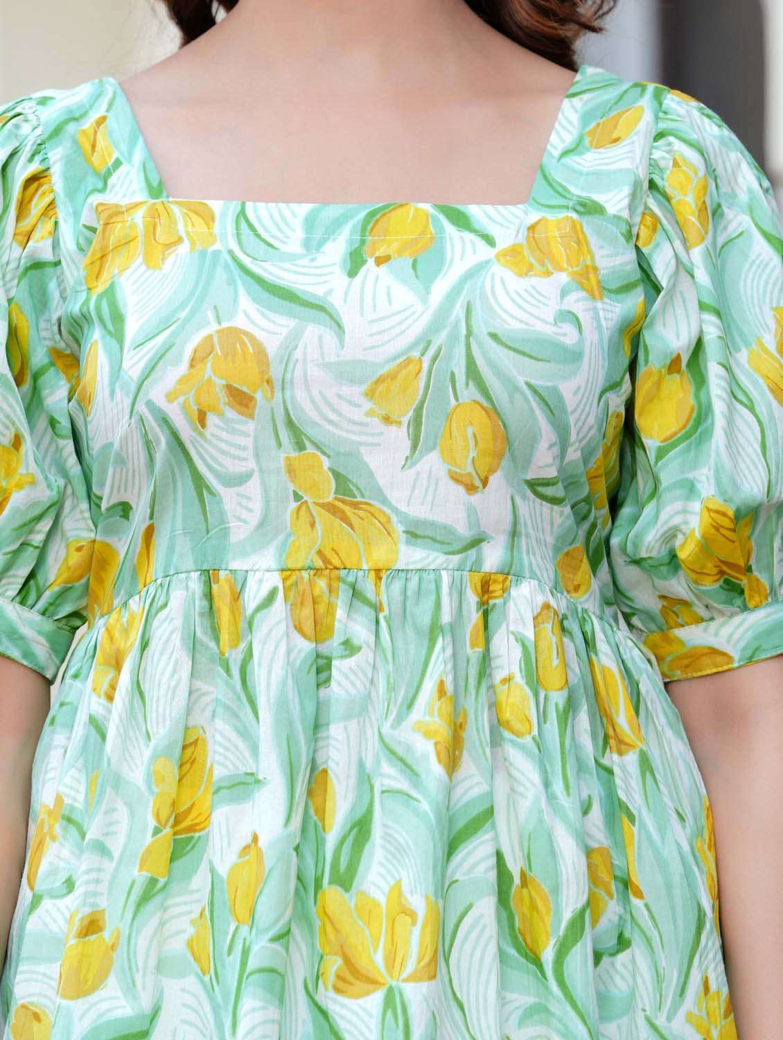 women floral printed puff sleeve peplum top - 21966677 - Standard Image - 2