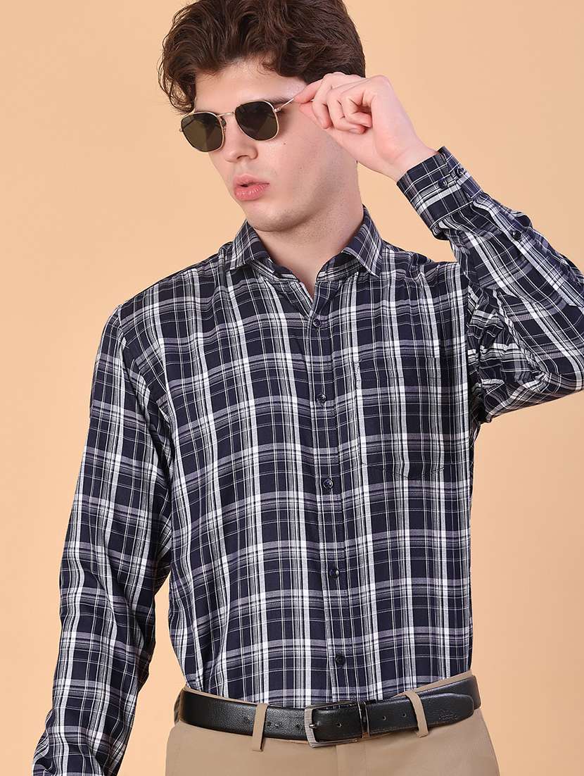 men chcekered collared long sleeve shirt - 21967865 -  Standard Image - 2