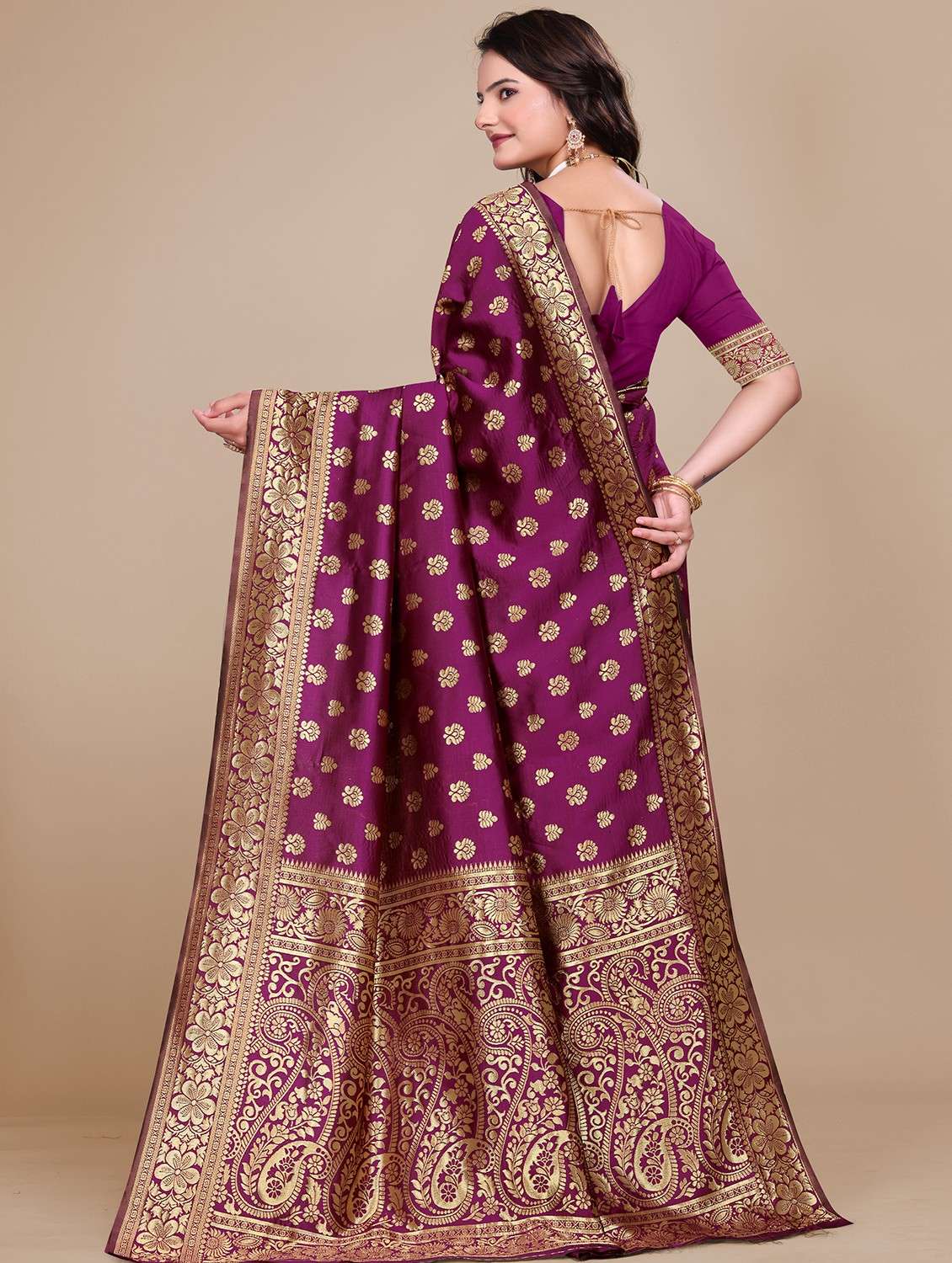 women self design banarasi saree with blouse - 21967987 - Standard Image - 2