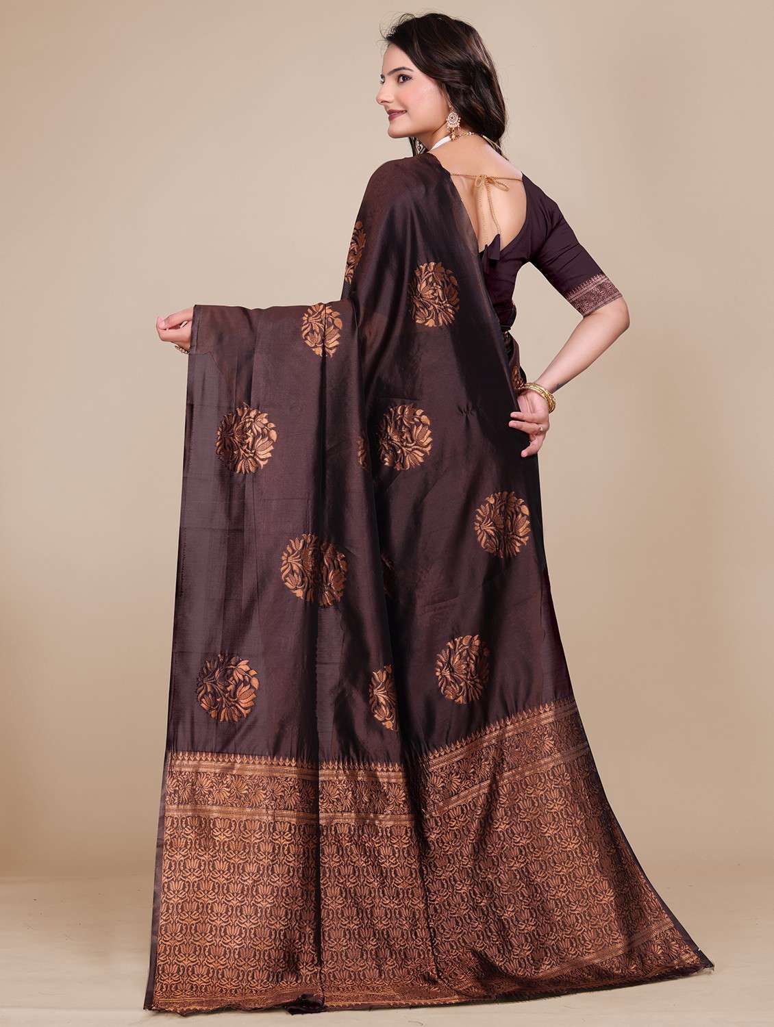 women self design banarasi saree with blouse - 21967994 - Standard Image - 2