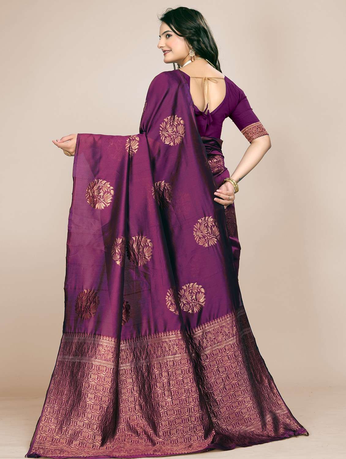 women self design banarasi saree with blouse - 21968001 -  Standard Image - 2