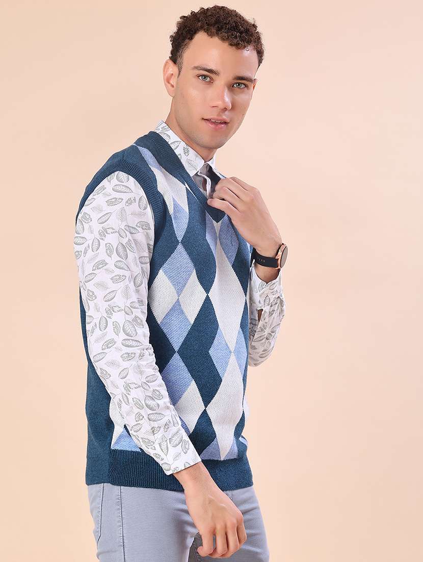 men checkered sleeveless regular fit pullover - 21968377 -  Standard Image - 2