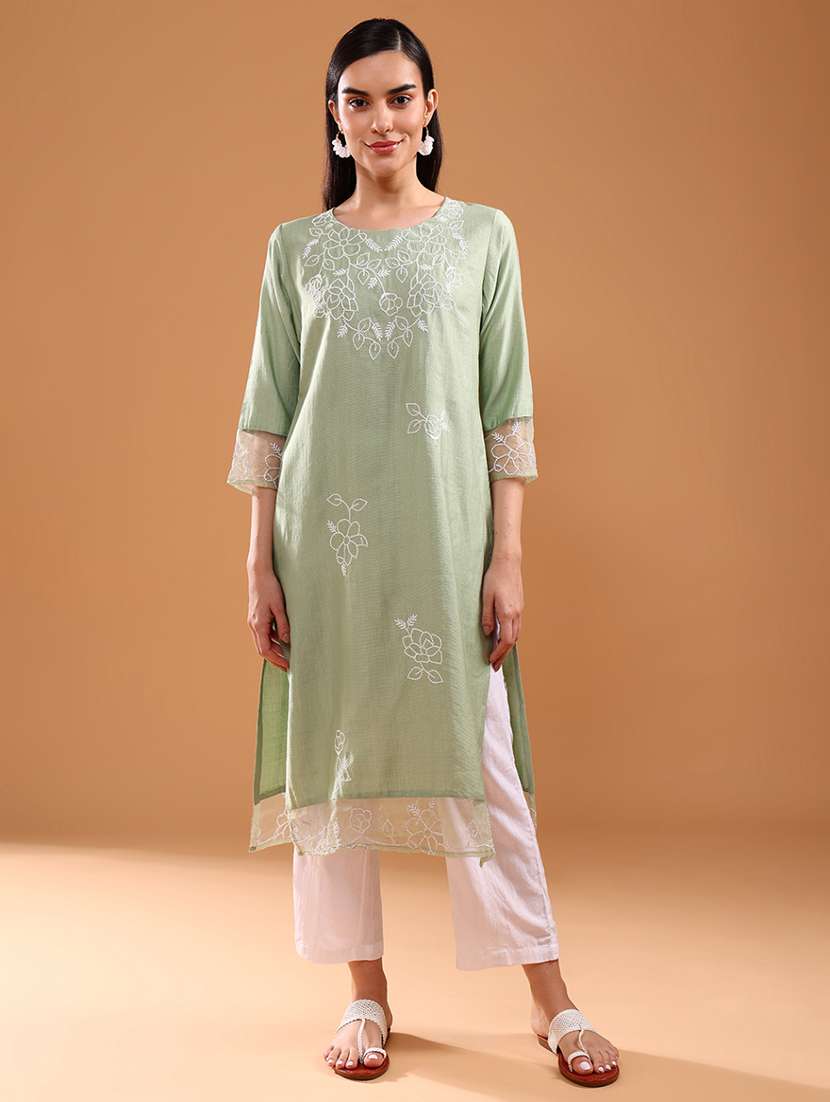women e tmbroideredhree quarter sleeve kurta - 21968423 -  Standard Image - 2