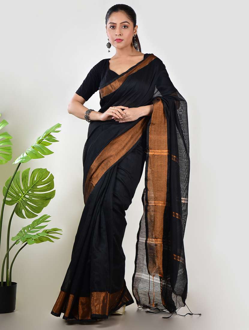 women solid with bordered saree with blouse - 21968615 - Zoom Image - 0