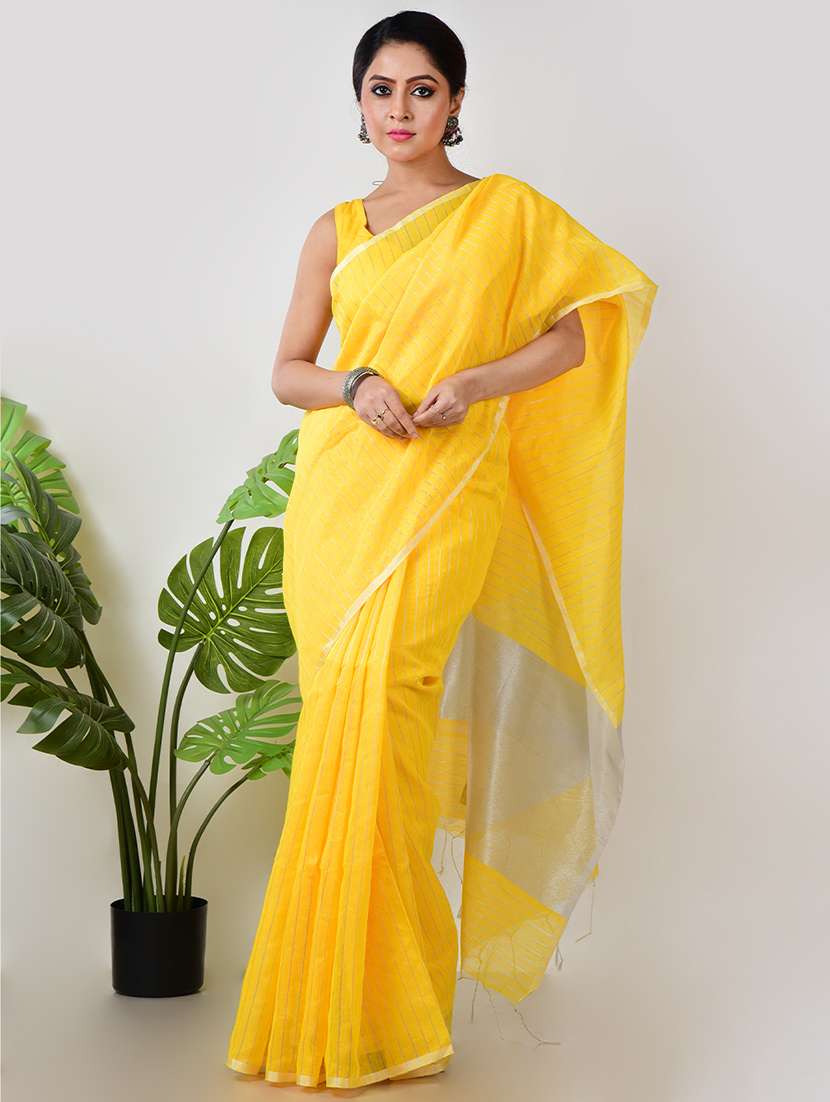 women striped printed saree with blouse - 21968633 - Zoom Image - 0