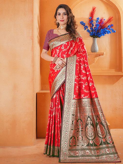 women self design banarasi saree with blouse - 21968652 - Standard Image - 0
