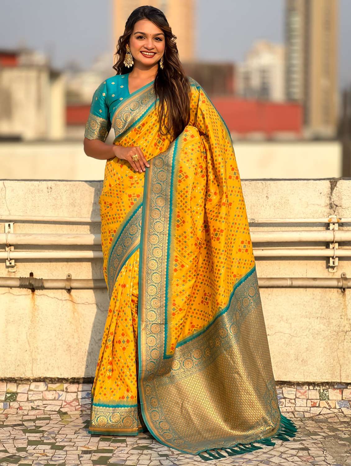women self design patola saree with blouse