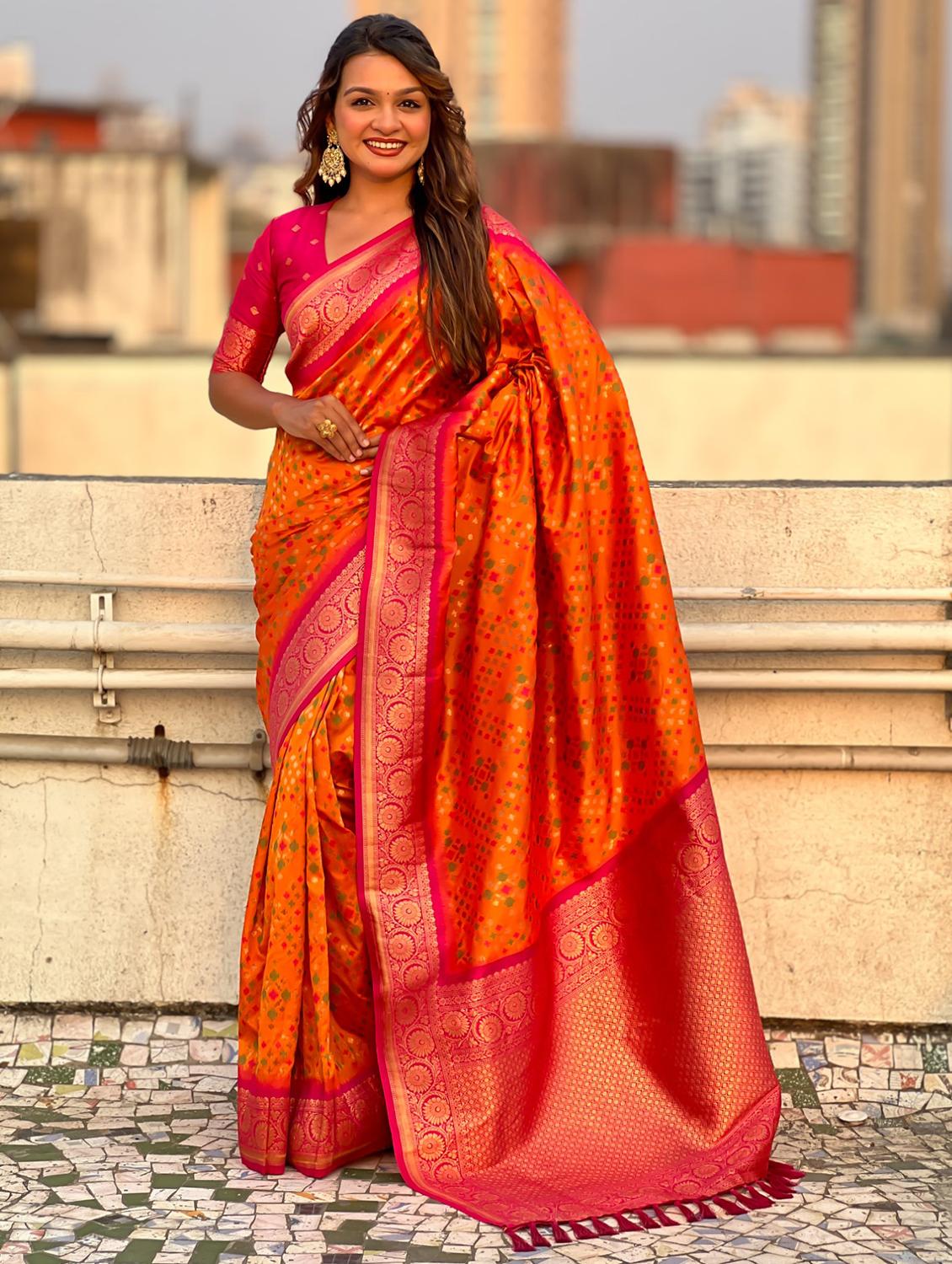 women self design patola saree with blouse - 21968792 - Zoom Image - 0