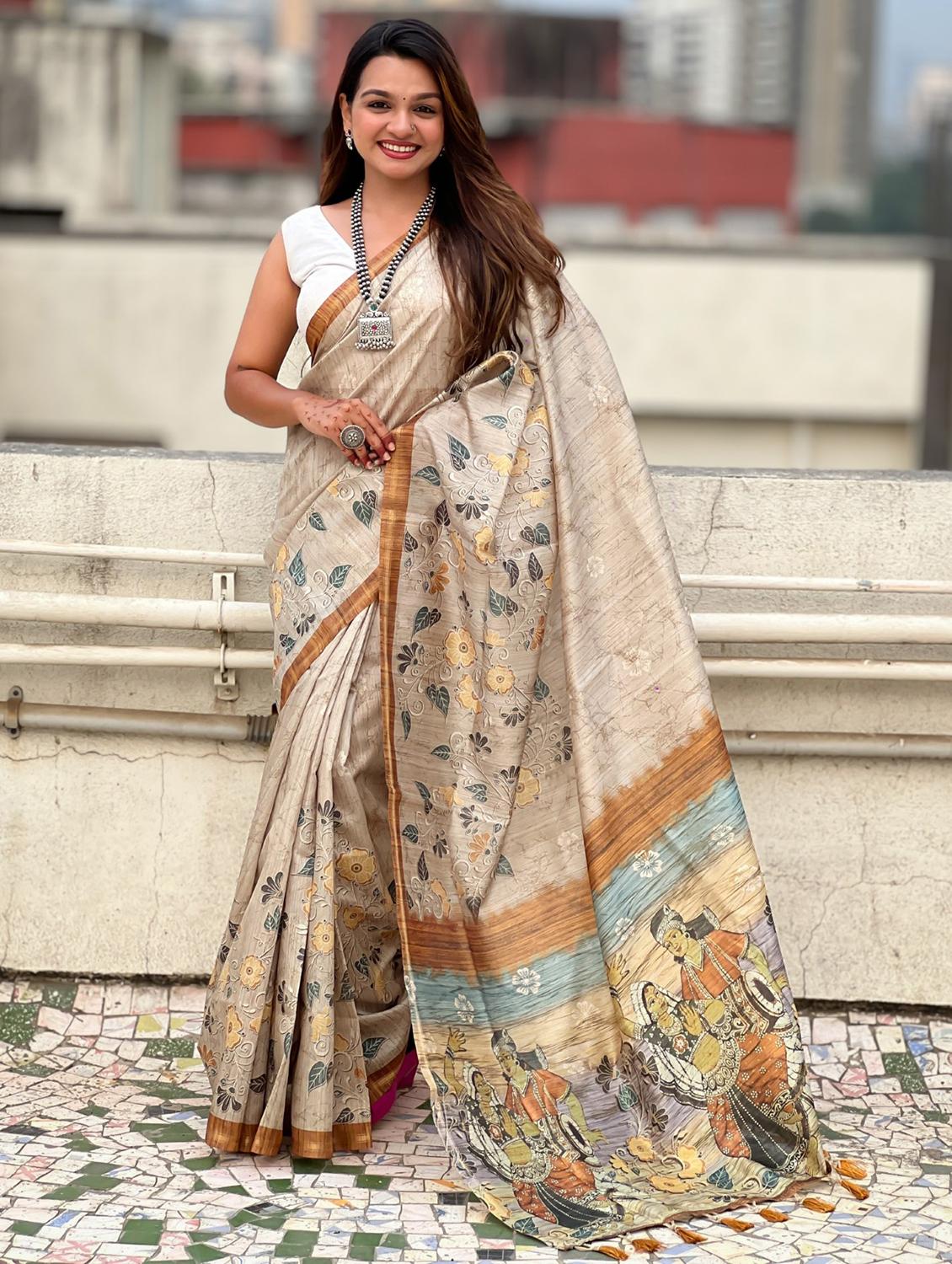 women printed casual wear saree with blouse - 21968800 -  Zoom Image - 0