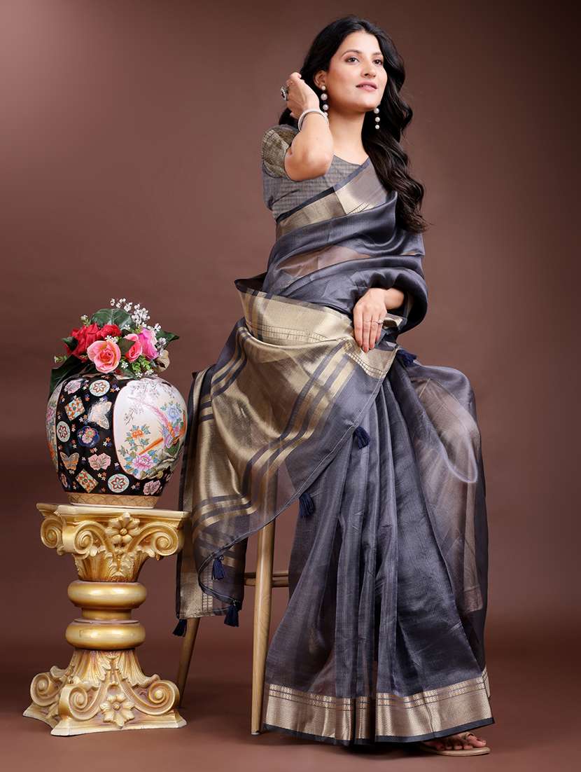 women solid with bordered saree with blouse - 21969163 - Standard Image - 2