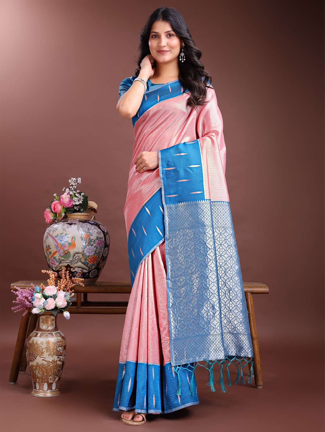 women self design southern silk saree with blouse - 21969182 - Standard Image - 2