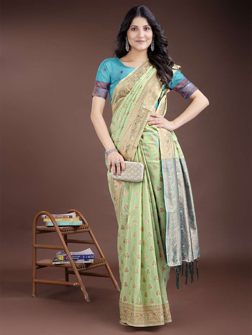 women self design bordered saree with blouse - 21969196 - Standard Image - 2