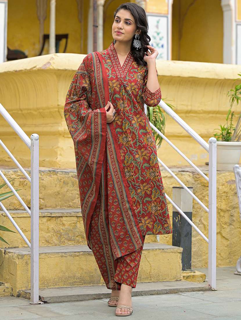 women three quarter sleeve kurta pant with dupatta set - 21969204 - Standard Image - 2