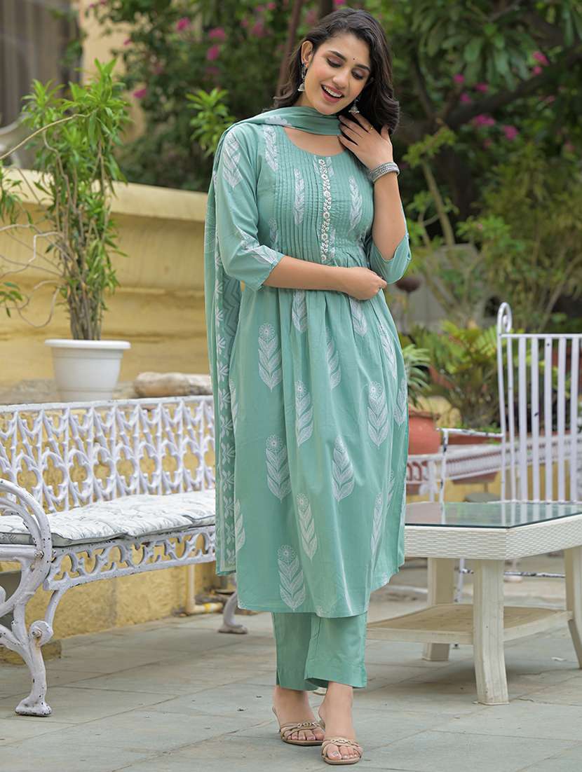 women three quarter sleeve kurta pant with dupatta set - 21969208 -  Standard Image - 2