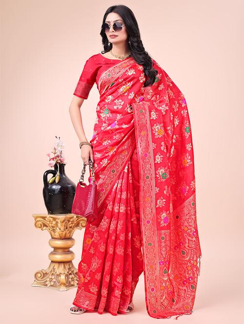 women self design banarasi saree with blouse - 21969225 - Standard Image - 0