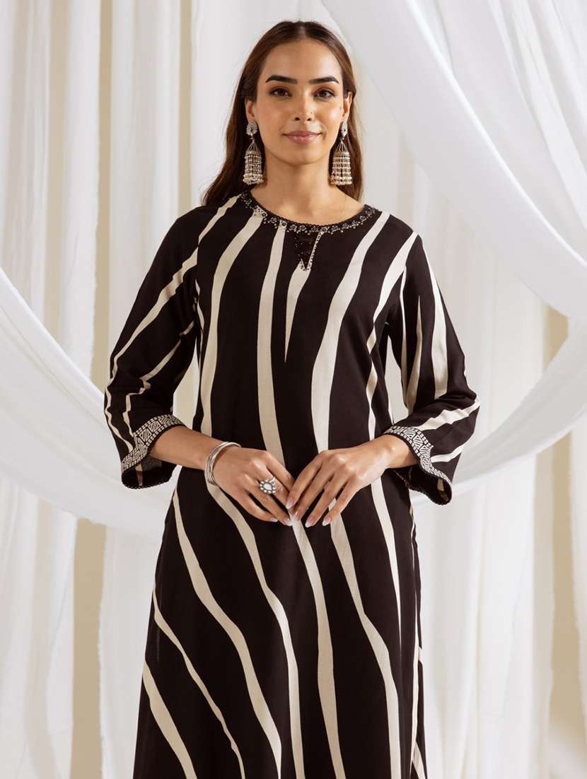 women striped three quarter sleeve kurta pant set - 21969706 - Standard Image - 2