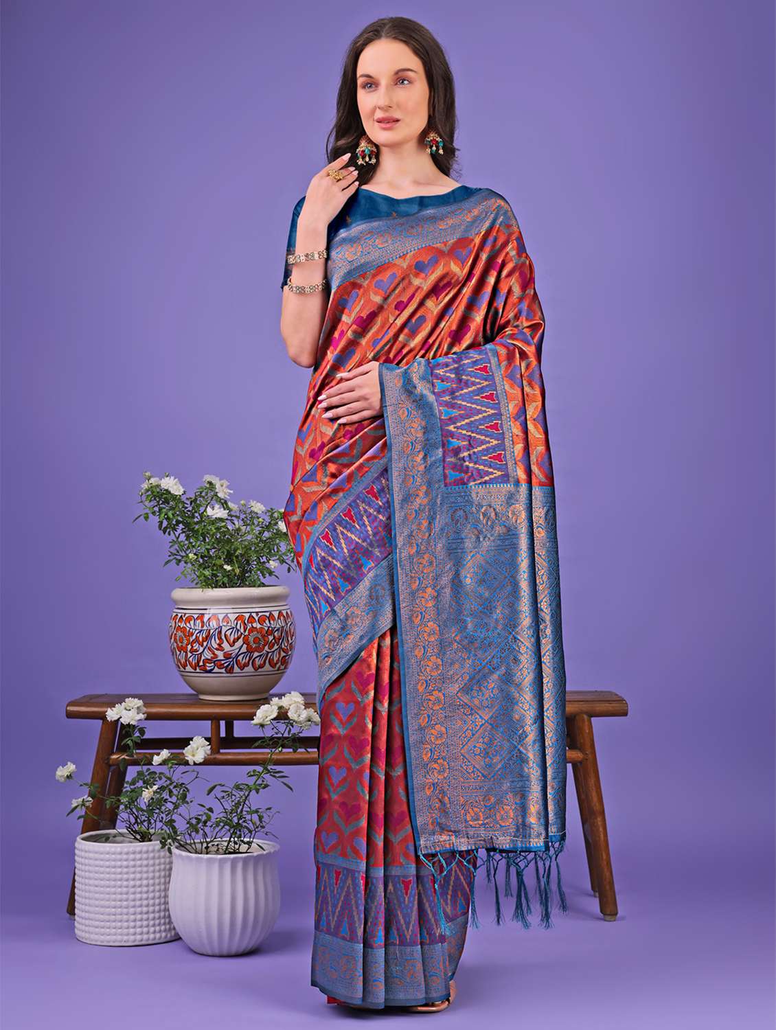 women self design banarasi saree with blouse - 21969839 - Zoom Image - 0