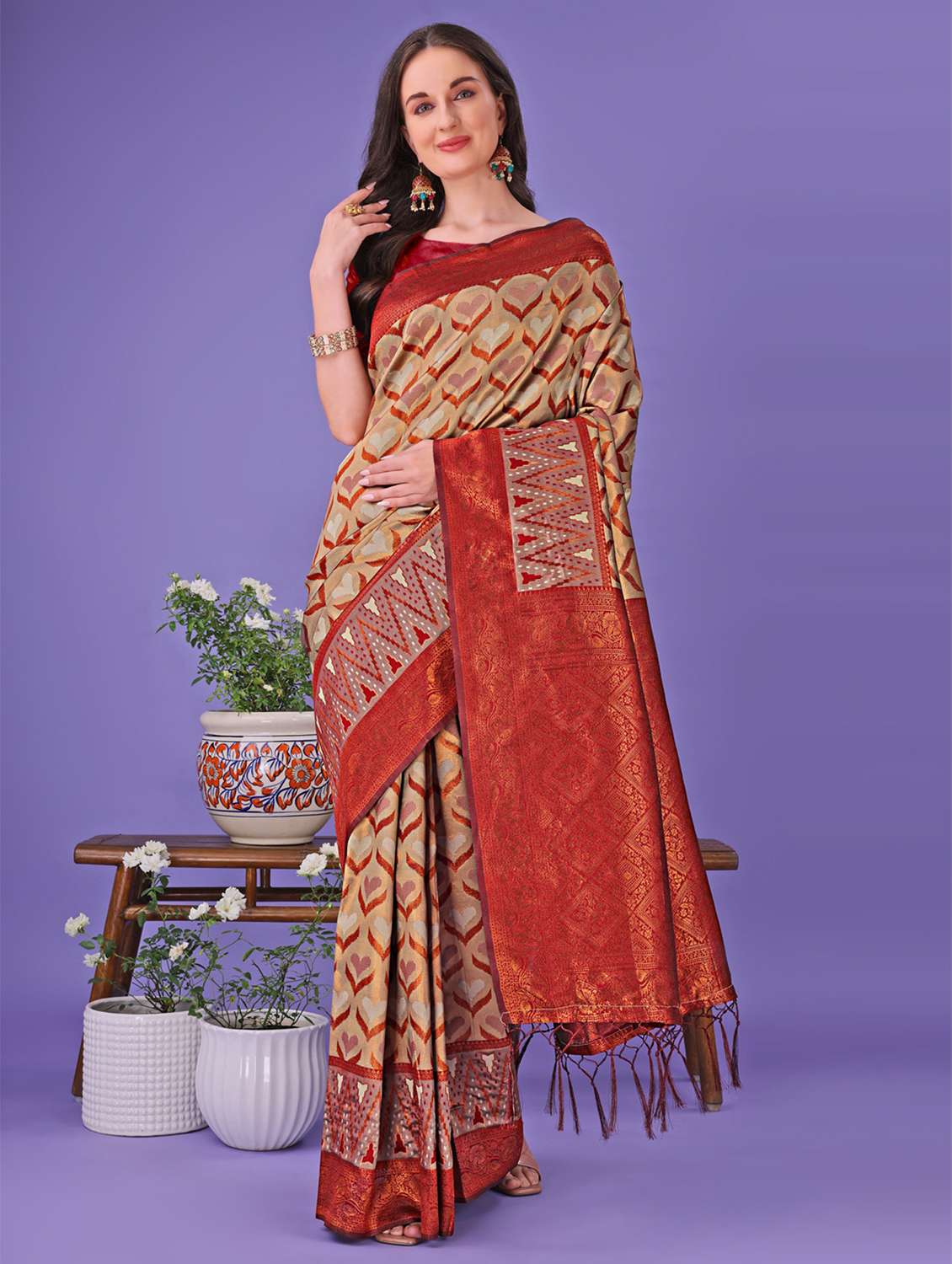 women self design banarasi saree with blouse