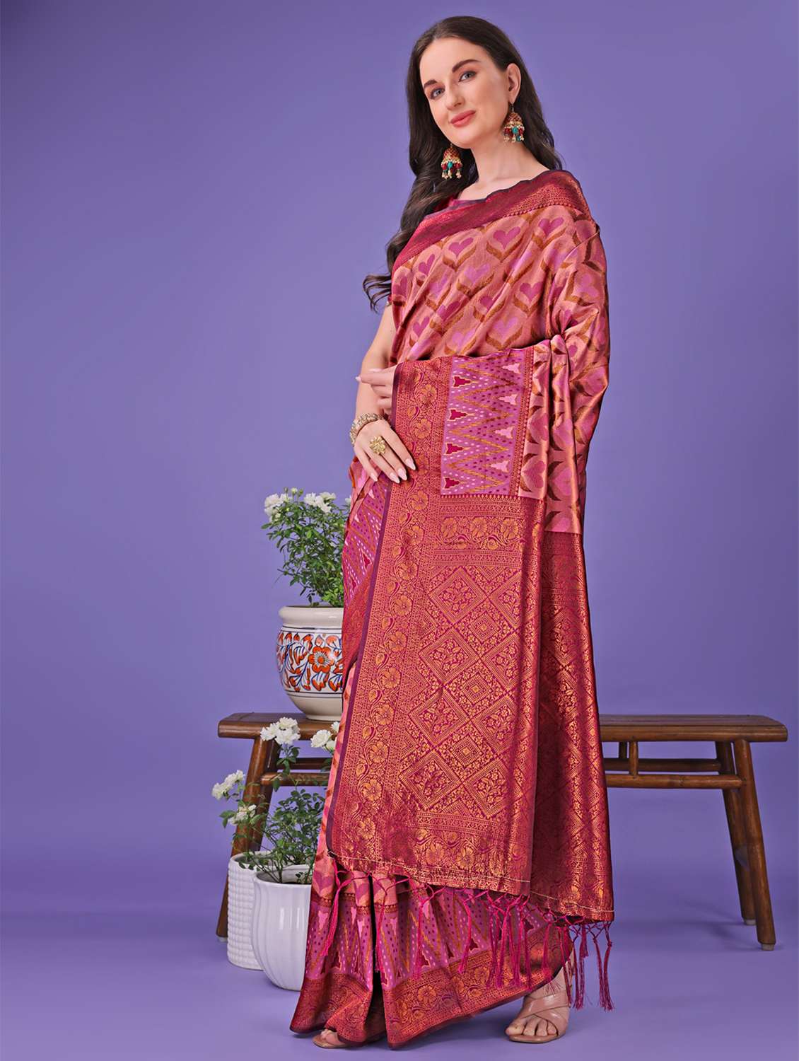 women self design banarasi saree with blouse - 21969846 -  Standard Image - 2