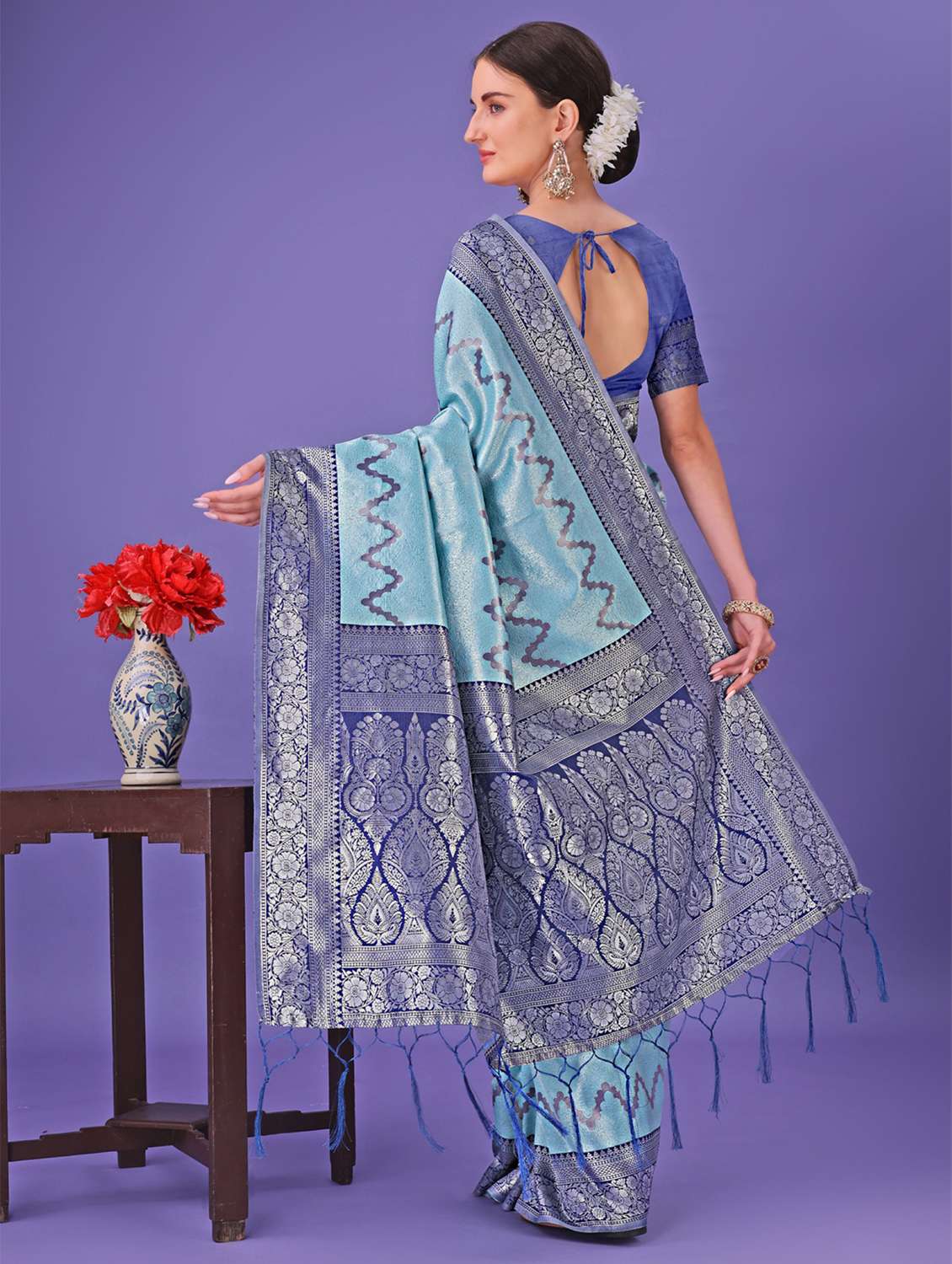 women self design banarasi saree with blouse - 21969848 -  Standard Image - 2