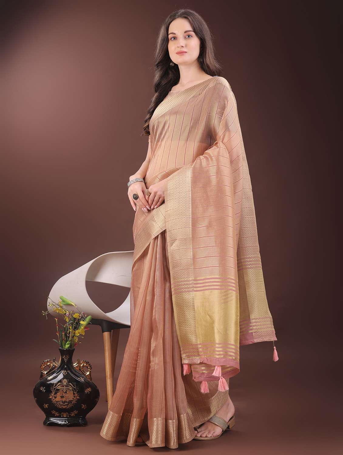 women striped bordered saree with blouse - 21969856 - Standard Image - 2