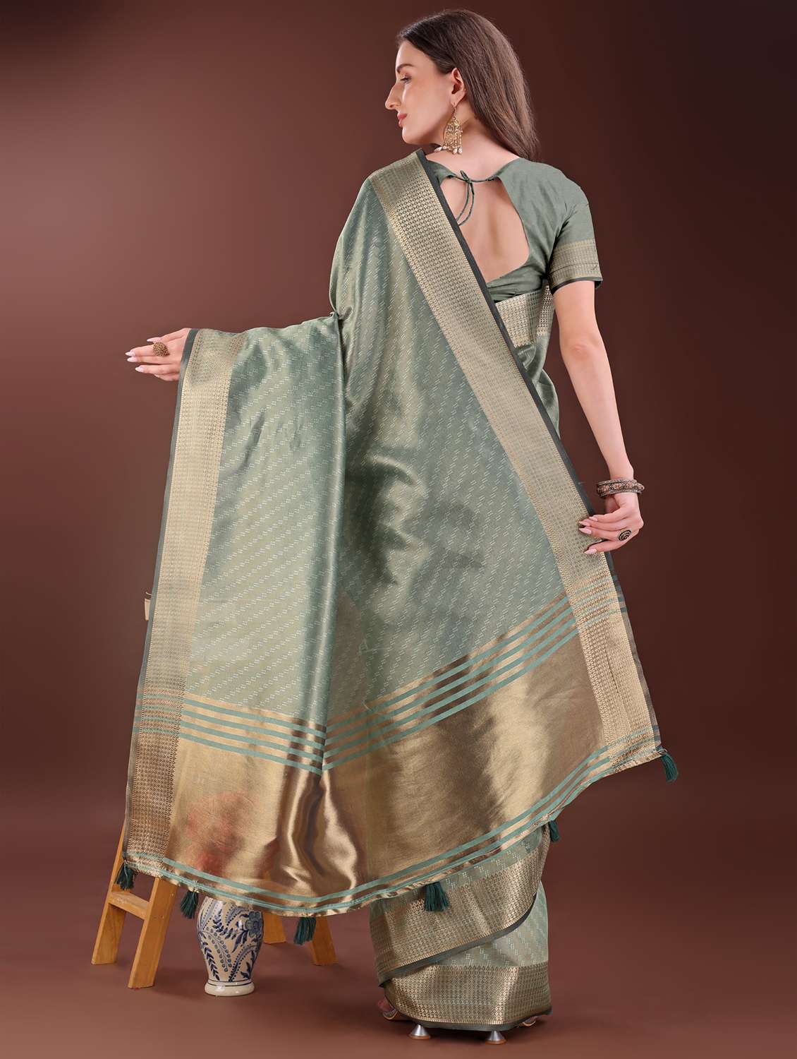 women self design bordered saree with blouse - 21969894 -  Standard Image - 2