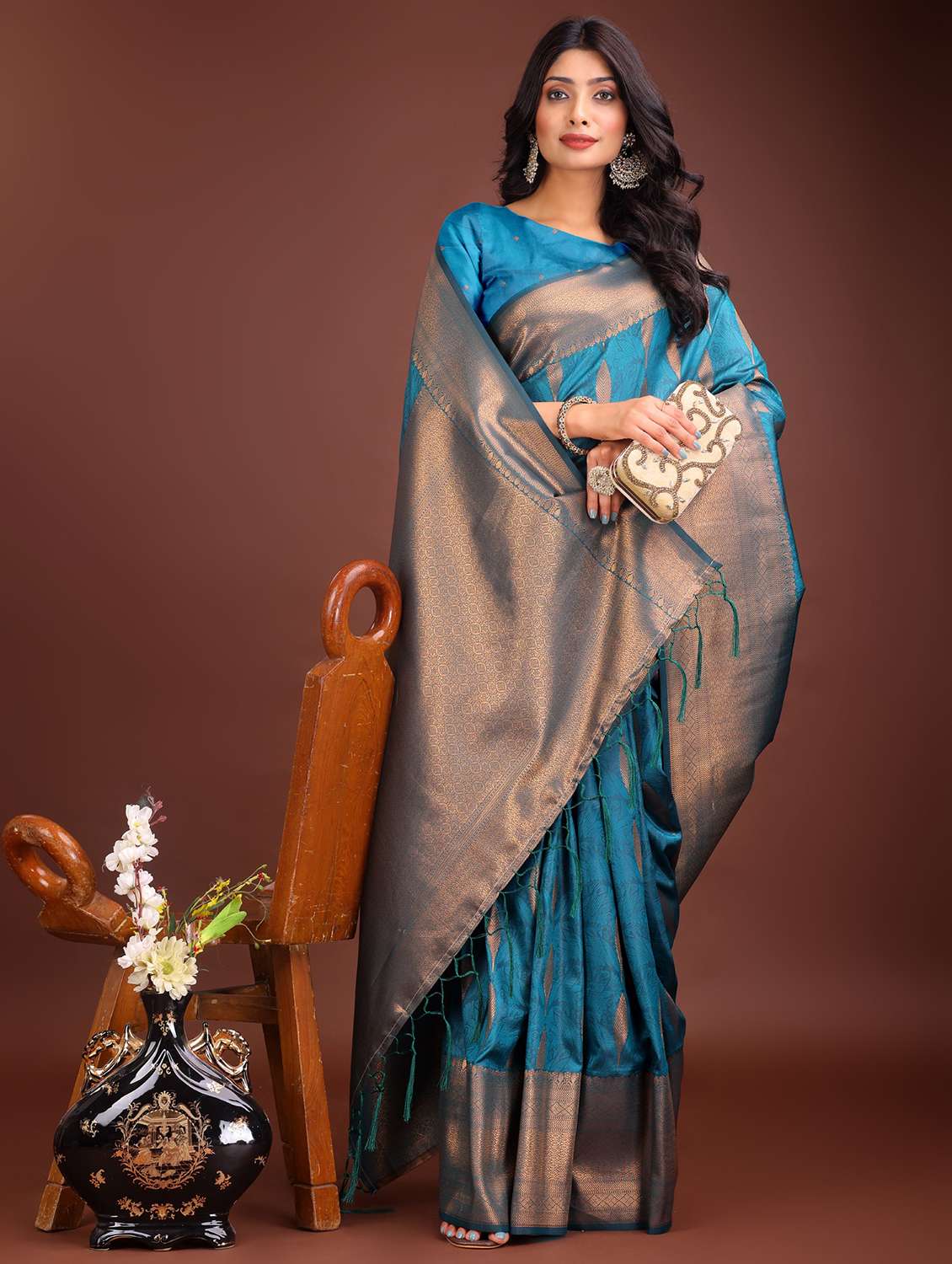 women self design banarasi saree with blouse - 21969908 - Standard Image - 2