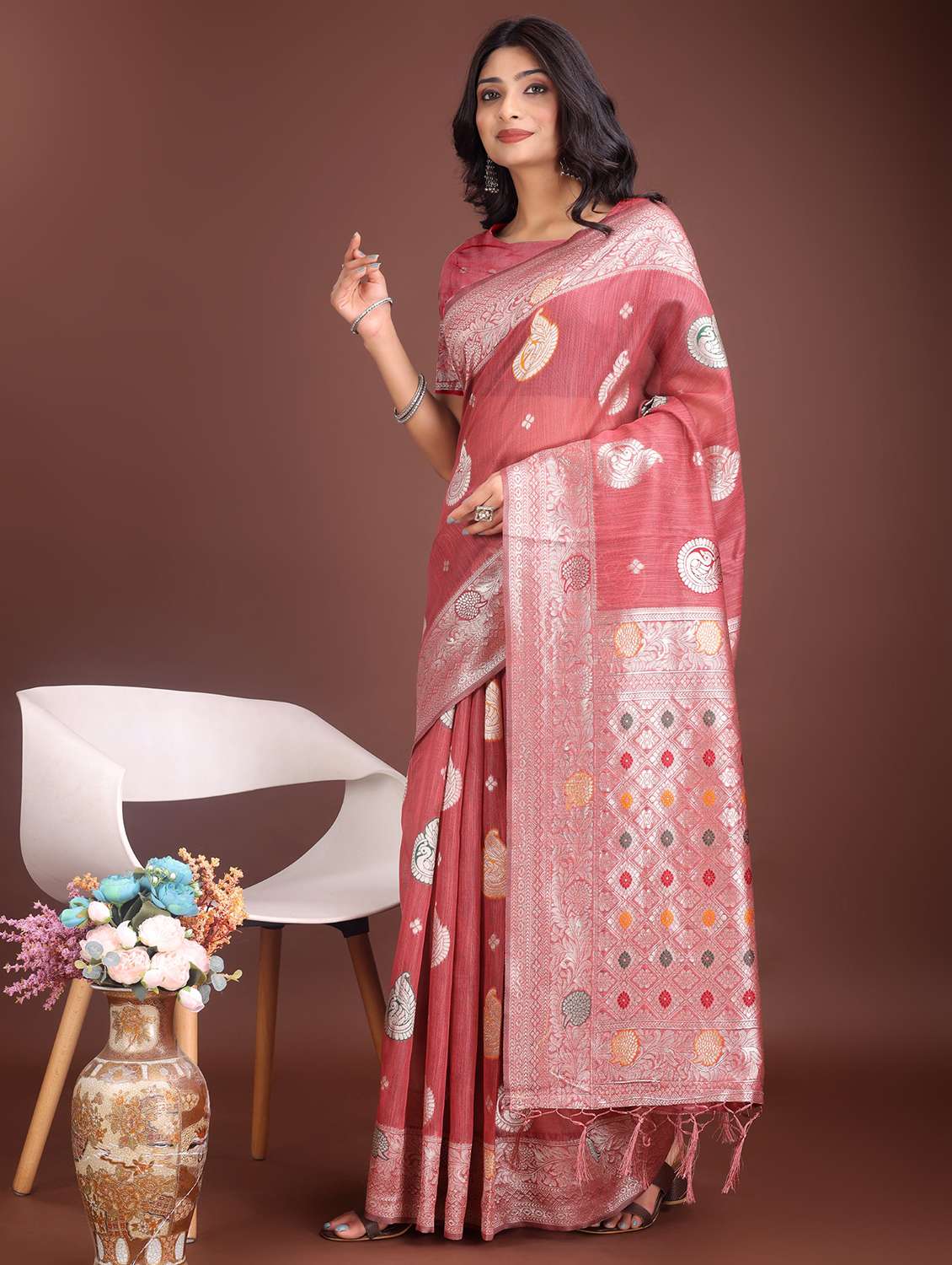 women self design bordered saree with blouse - 21969927 -  Standard Image - 2