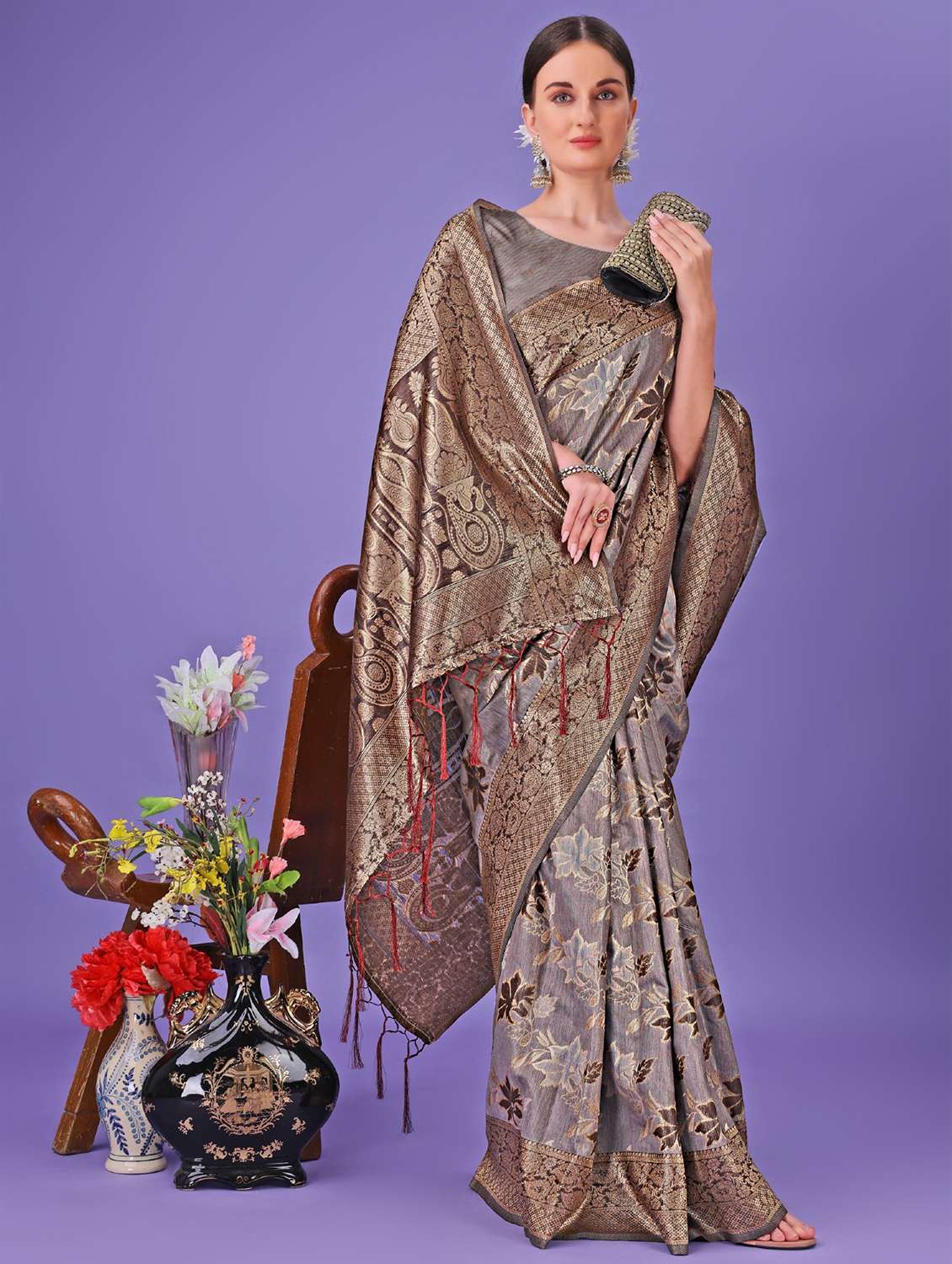 women self design banarasi saree with blouse - 21969966 -  Standard Image - 2