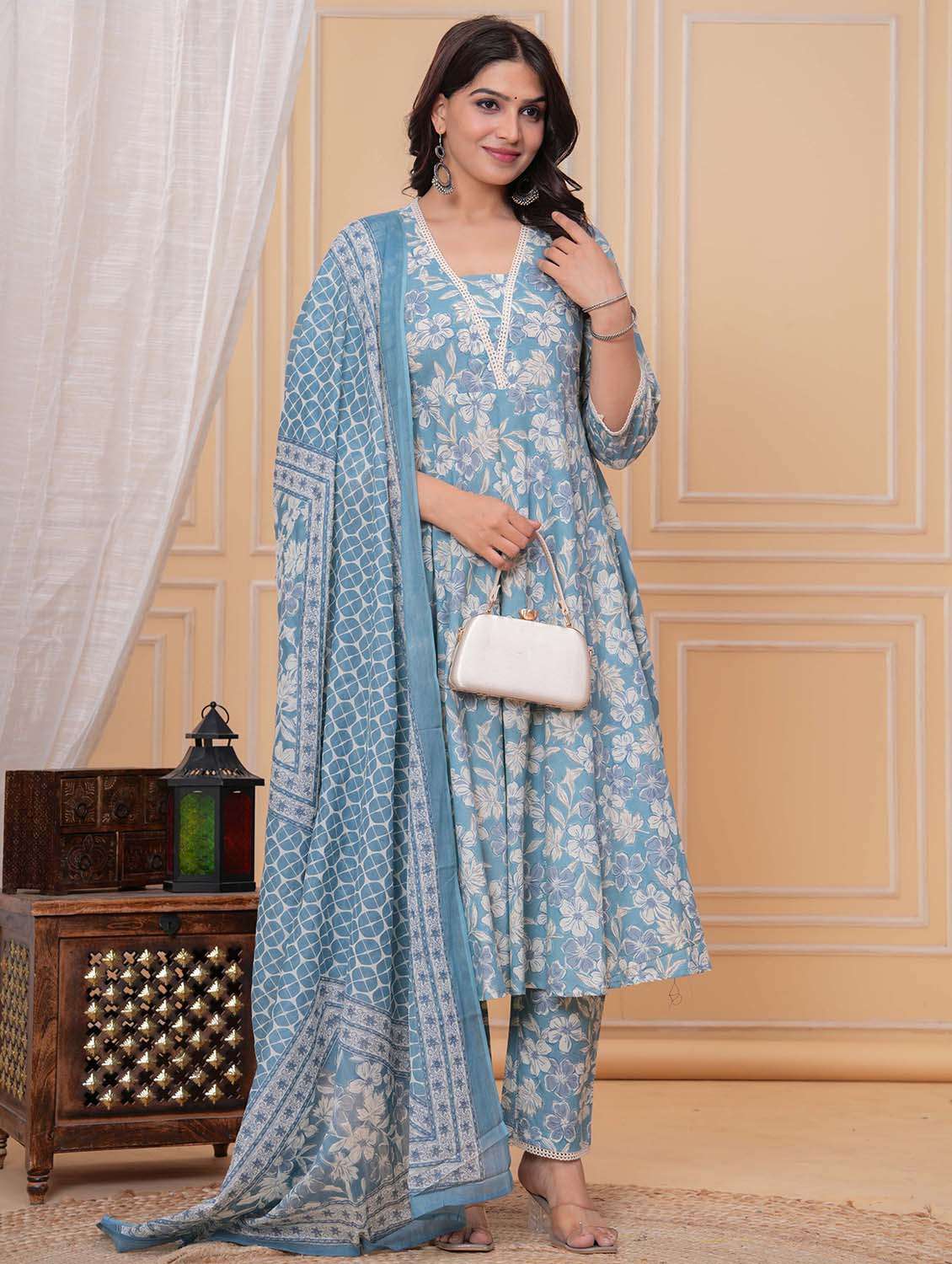 women three quarter sleeve kurta pant with dupatta set