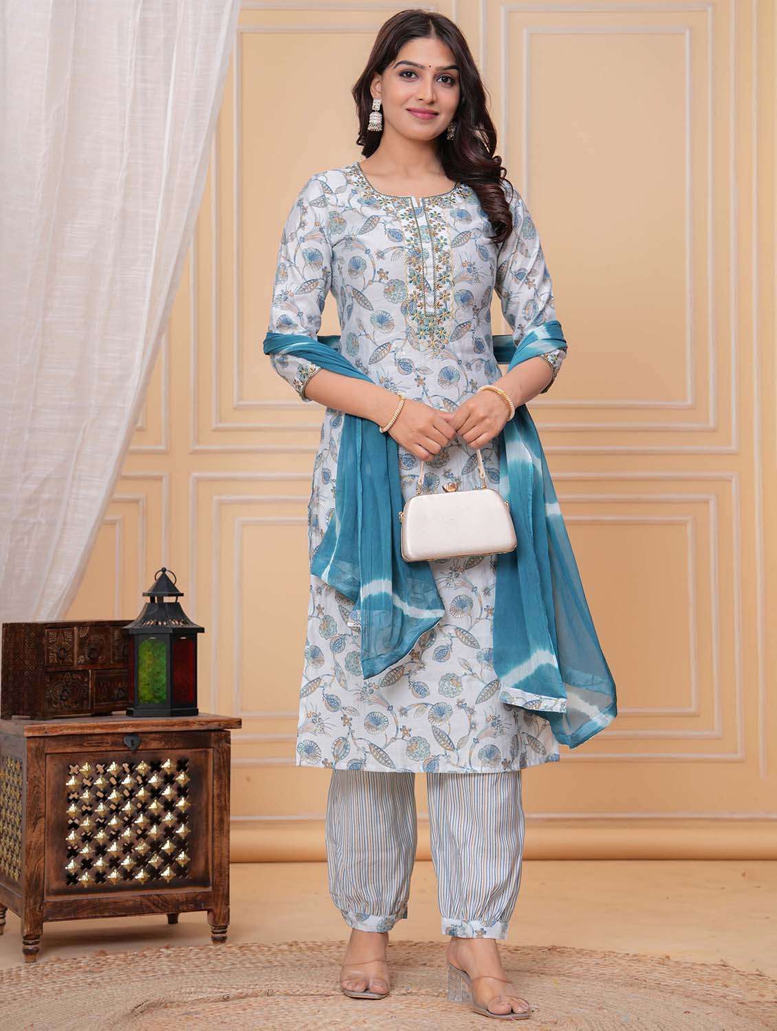 women three quarter sleeve kurta salwar with dupatta set