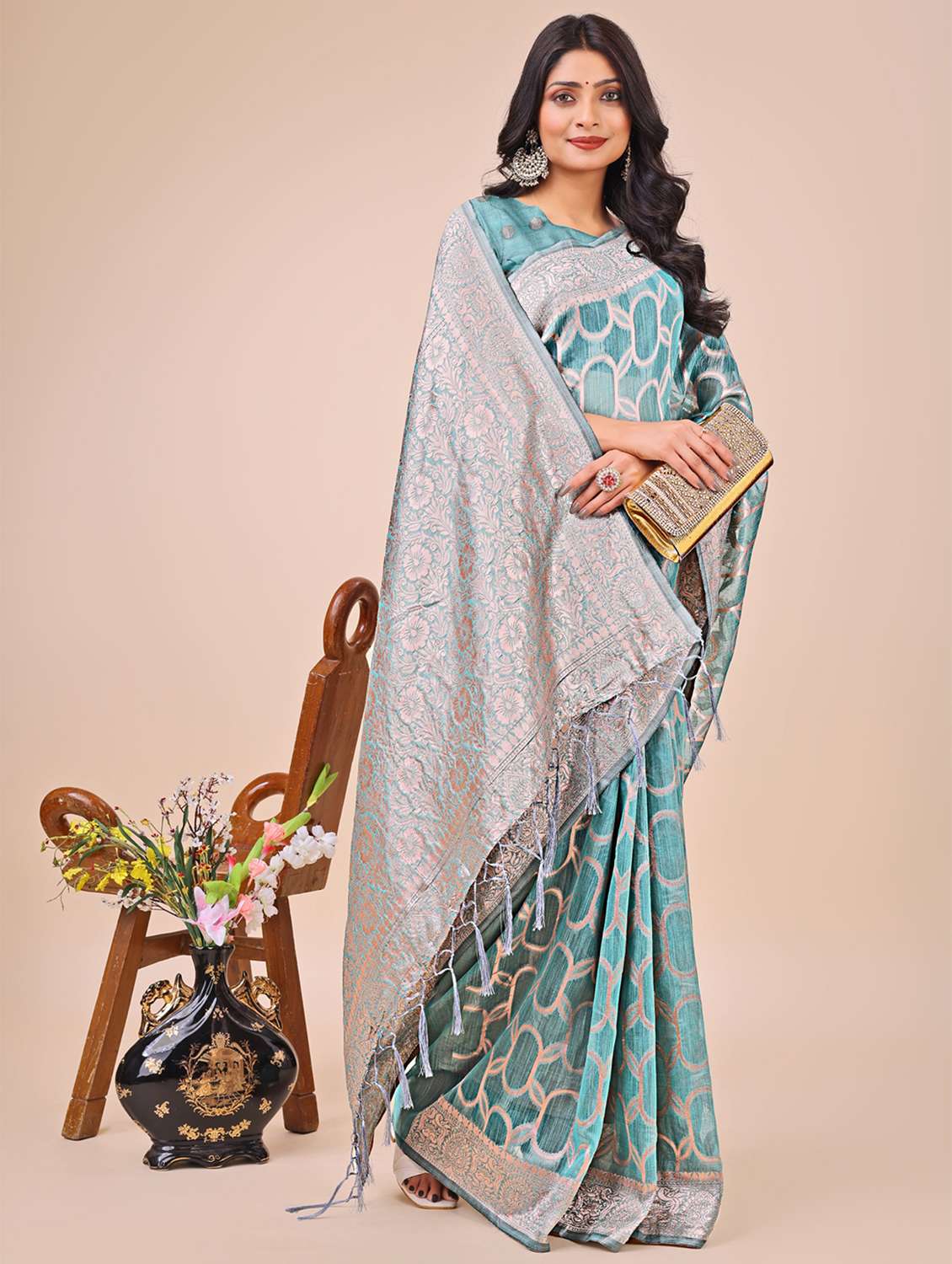 women self design bordered saree with blouse - 21970124 -  Standard Image - 2