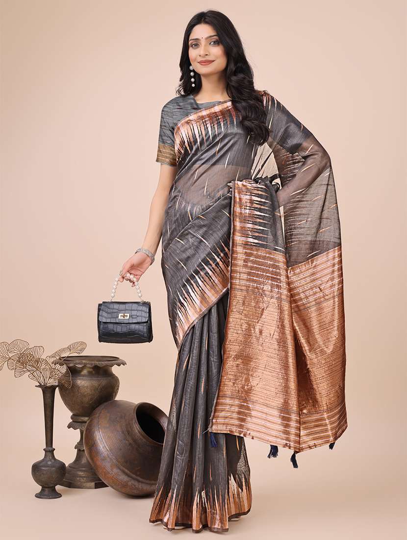women self design bordered saree with blouse - 21970129 -  Standard Image - 2