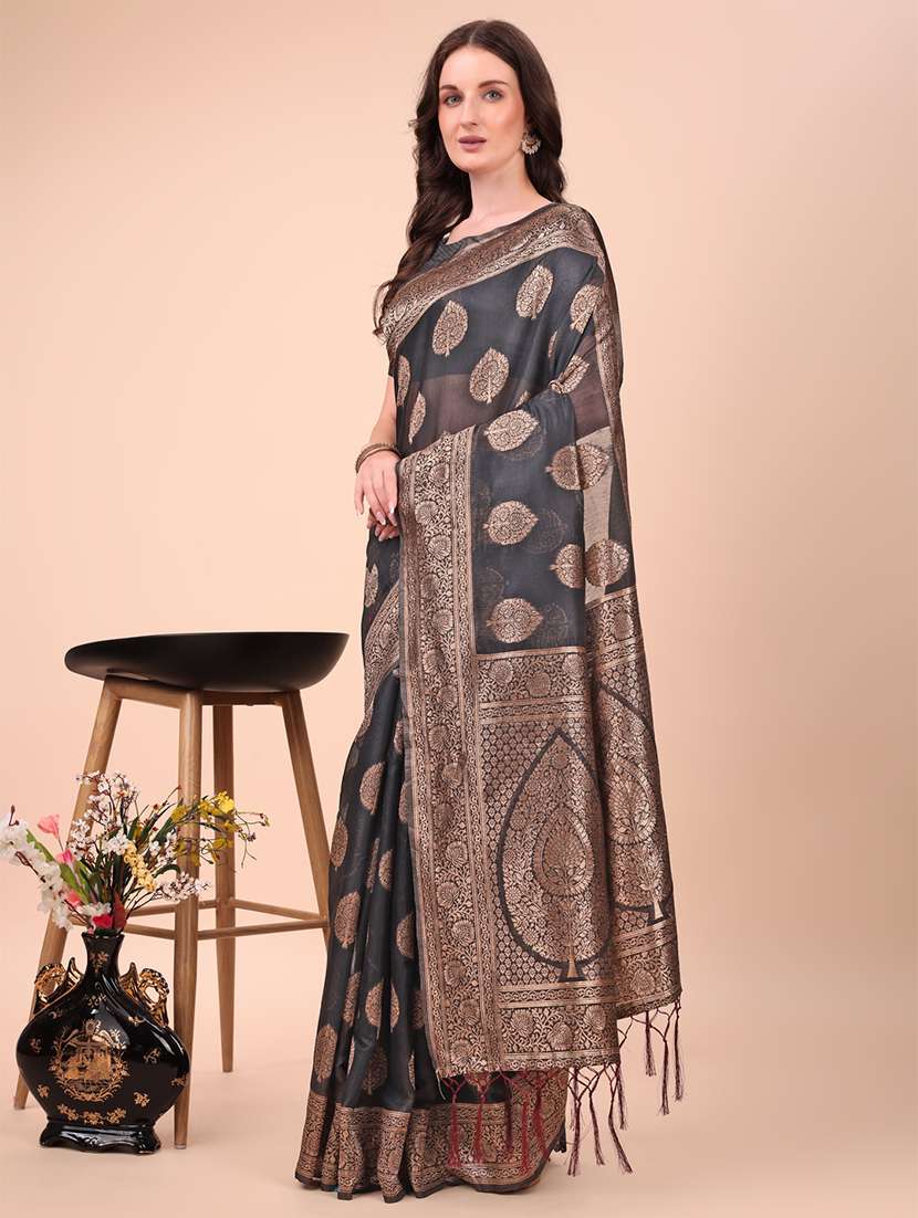 women self design bordered saree with blouse - 21970140 -  Standard Image - 2
