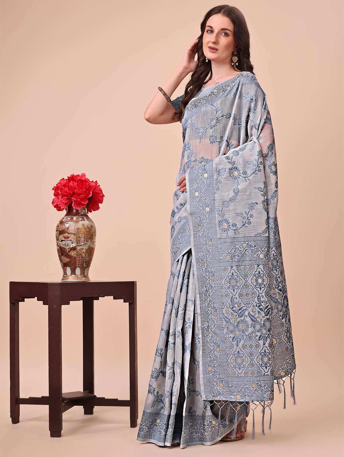 women self design bordered saree with blouse - 21970148 -  Standard Image - 2