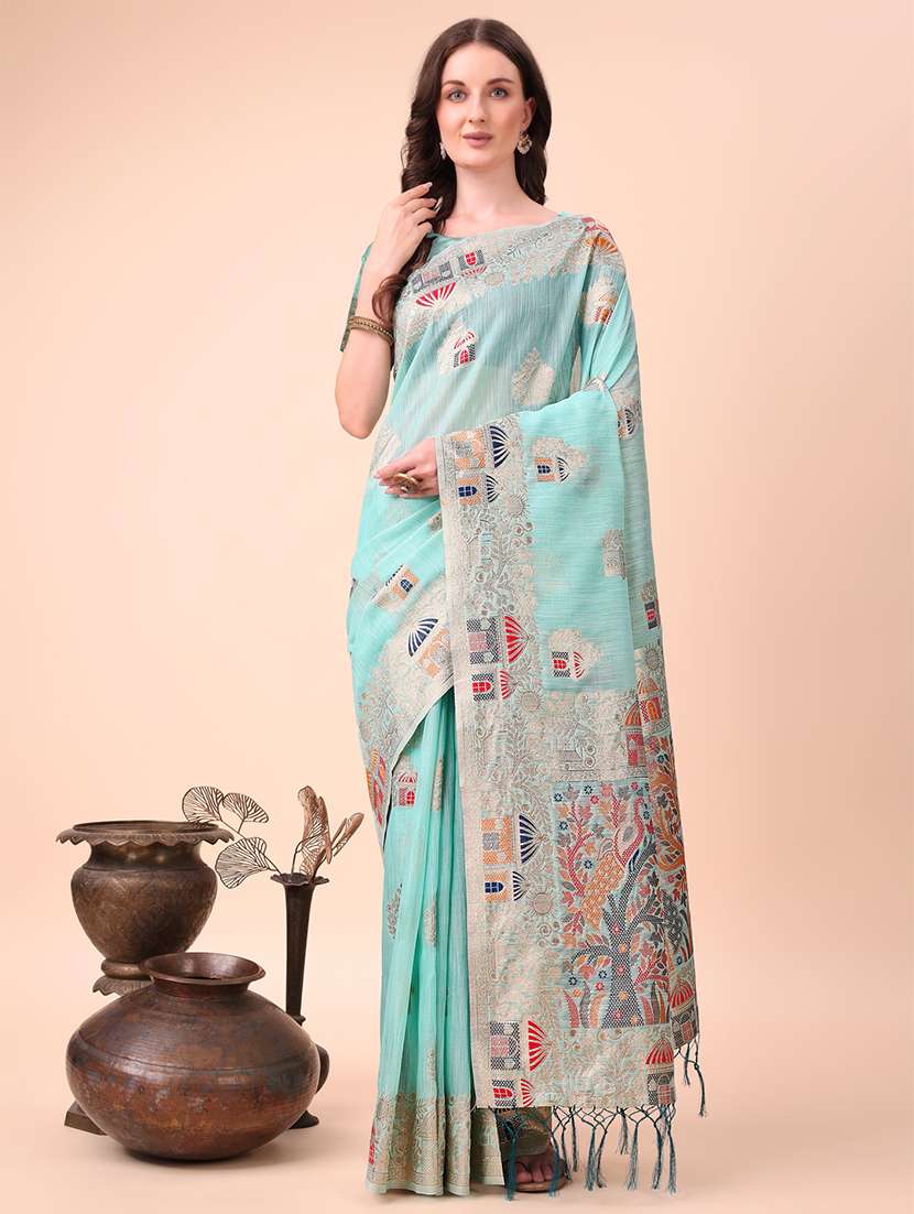 women self design bordered saree with blouse