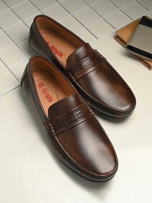 men solid slip on loafer - 21970187 - Standard Image - 0