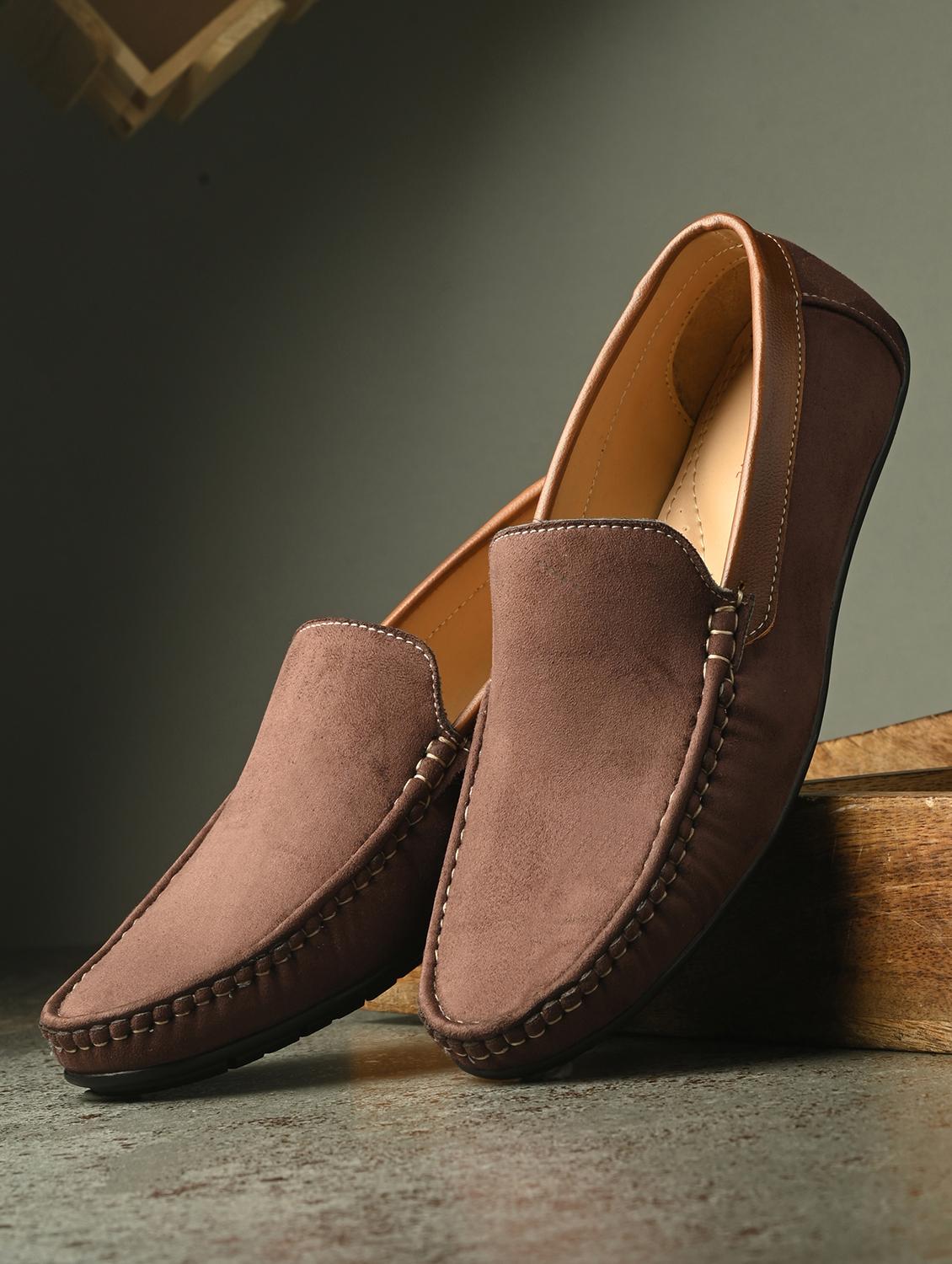 men solid slip on loafer - 21970197 - Zoom Image - 0