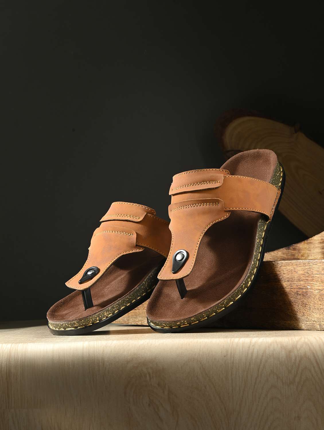 men solid toe separator sandal